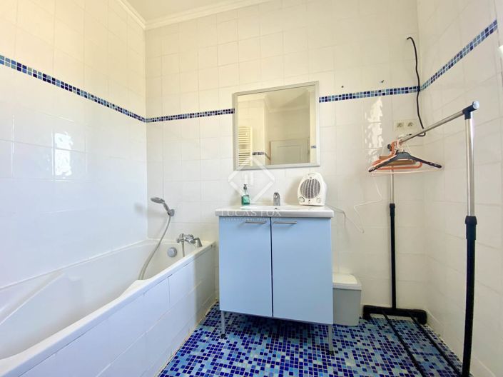 Image No.27-5 Bed House for sale