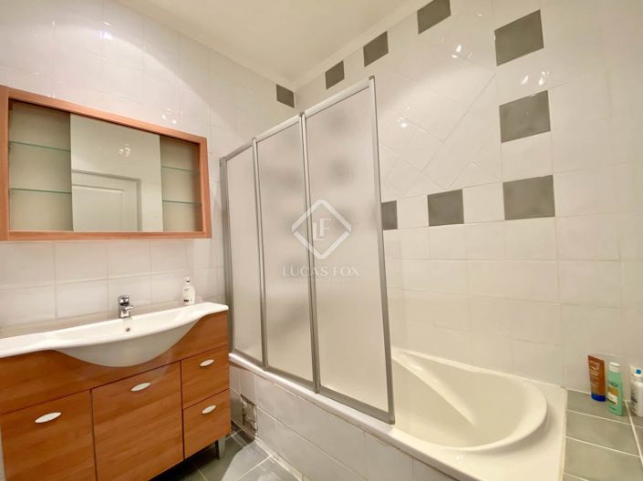 Image No.28-5 Bed House for sale