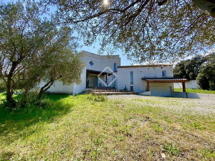 Image No.3-5 Bed House for sale