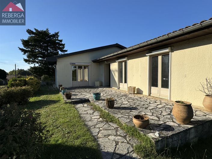 Image No.2-4 Bed House for sale