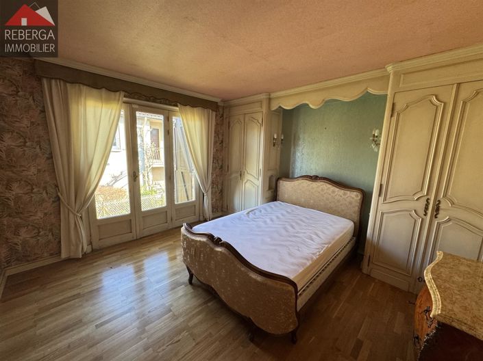 Image No.7-4 Bed House for sale