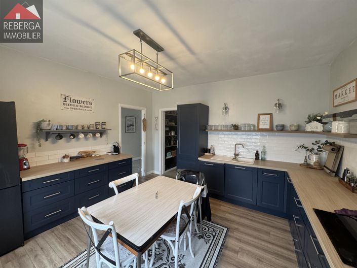 Image No.5-5 Bed House for sale