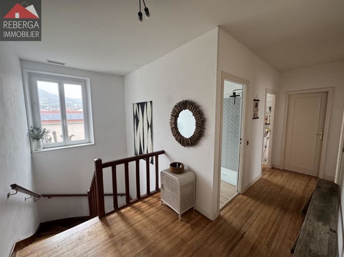 Image No.9-5 Bed House for sale