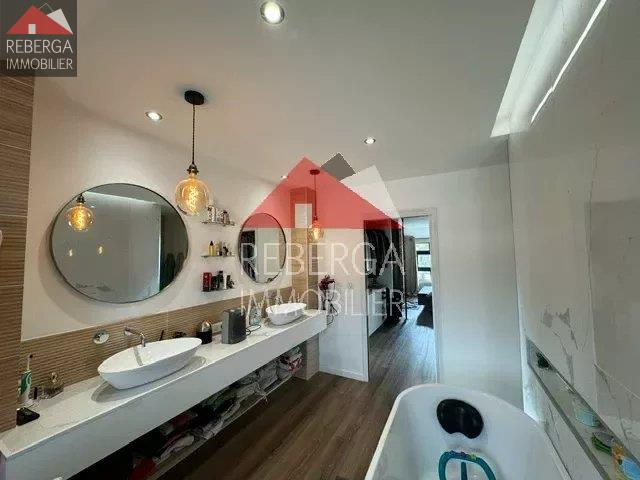 Image No.16-5 Bed House for sale