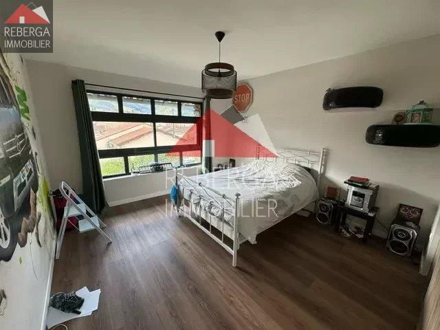 Image No.22-5 Bed House for sale