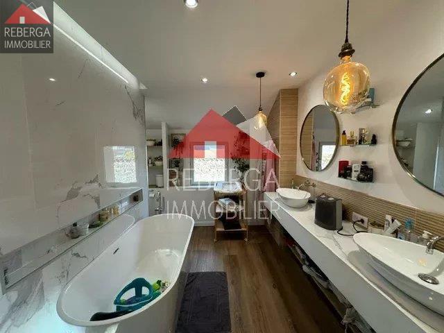 Image No.23-5 Bed House for sale