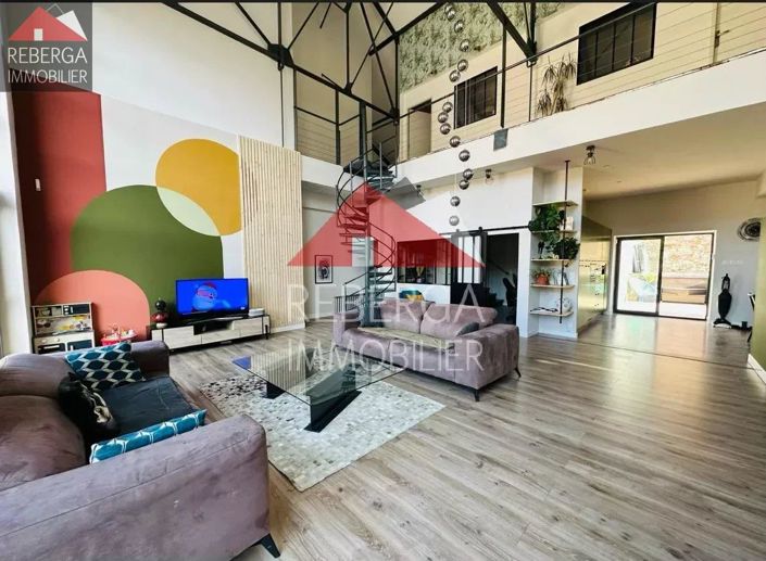 Image No.6-5 Bed House for sale