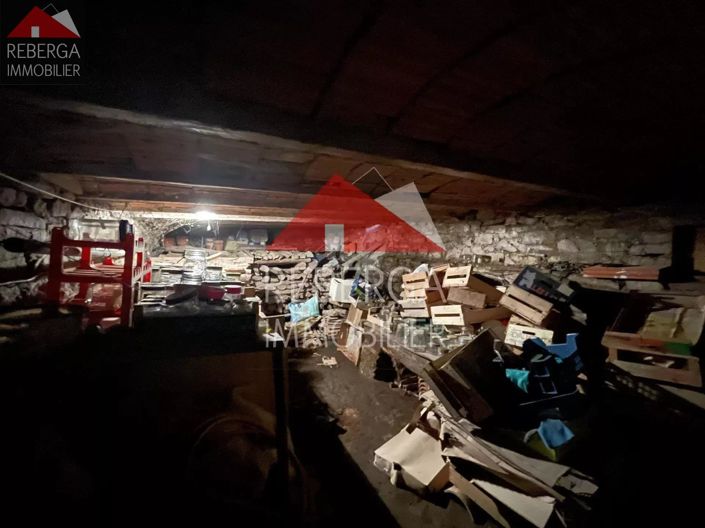 Image No.20-4 Bed House for sale