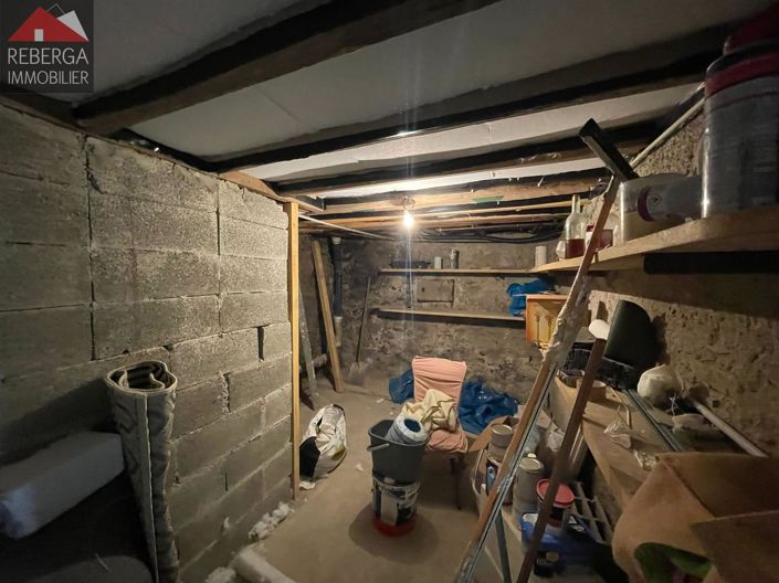 Image No.24-5 Bed House for sale