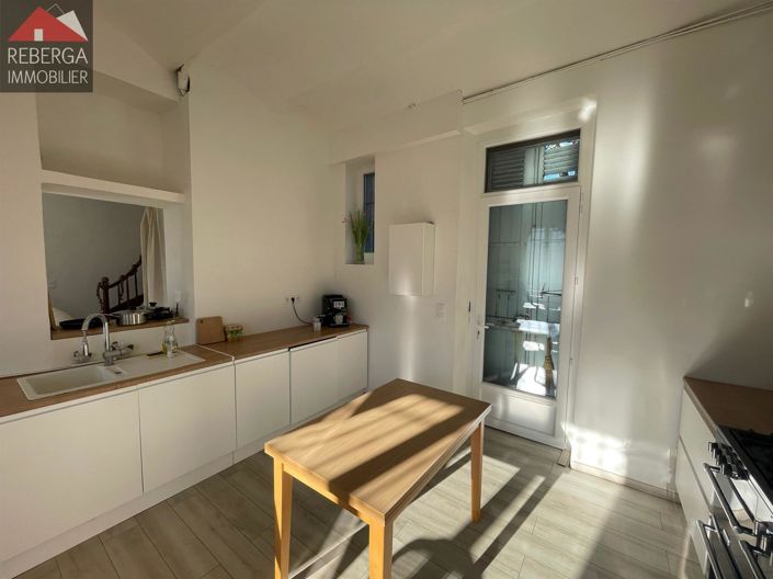 Image No.7-5 Bed House for sale