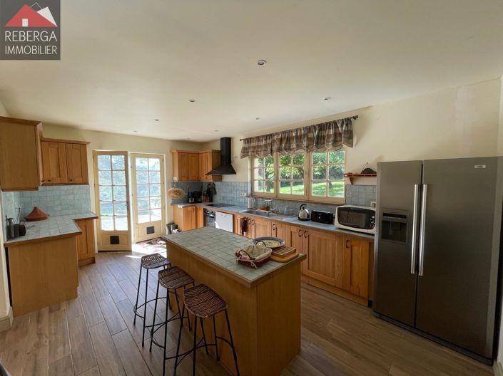 Image No.9-3 Bed House for sale