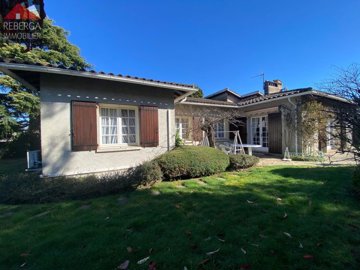 1 - Aussillon, House