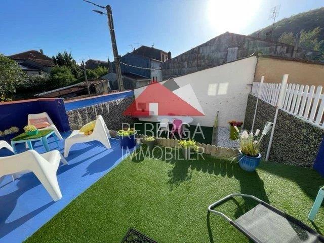 Image No.1-4 Bed House for sale