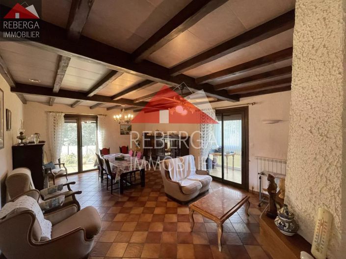 Image No.10-3 Bed House for sale