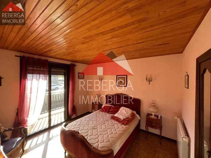 Image No.17-3 Bed House for sale