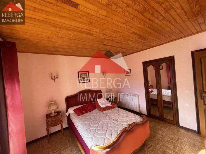 Image No.18-3 Bed House for sale