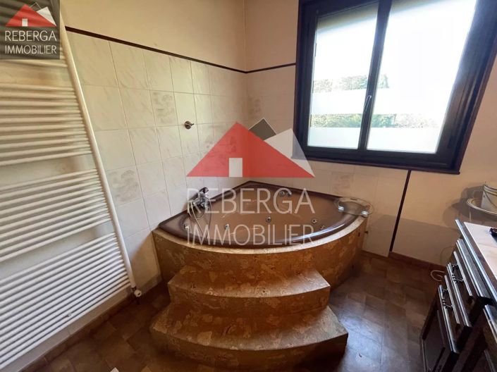 Image No.25-3 Bed House for sale