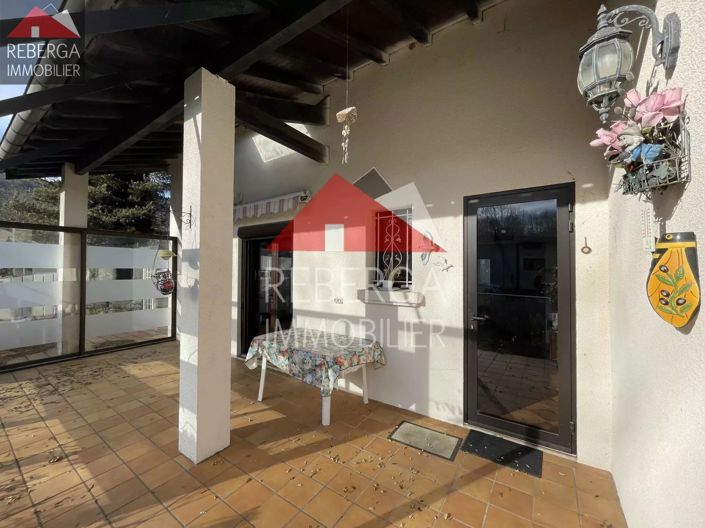 Image No.9-3 Bed House for sale