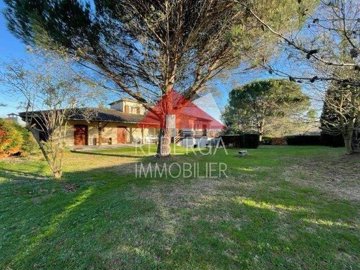 1 - Aussillon, Maison