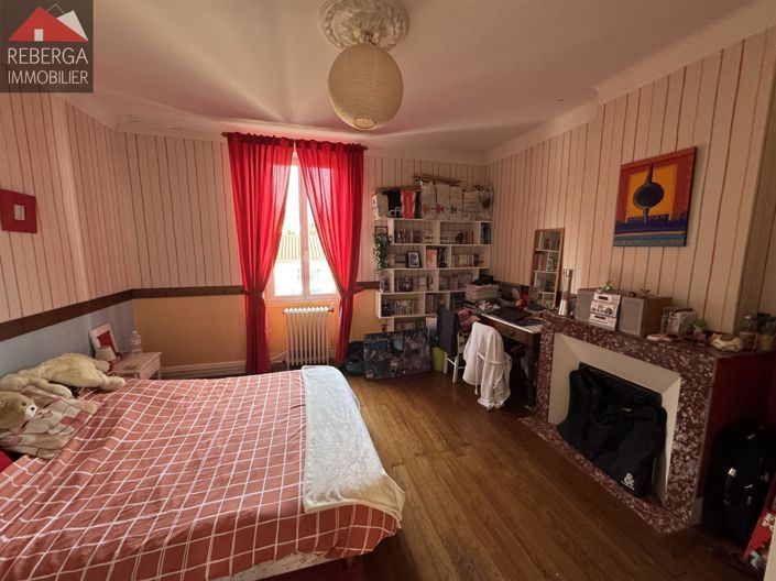 Image No.19-6 Bed House for sale