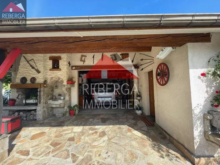 Image No.17-3 Bed House for sale