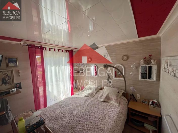 Image No.8-3 Bed House for sale