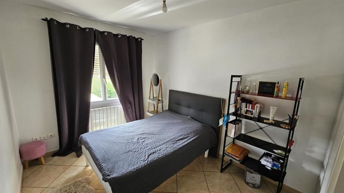 Image No.10-4 Bed House for sale