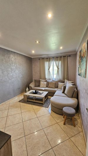 Image No.8-4 Bed House for sale