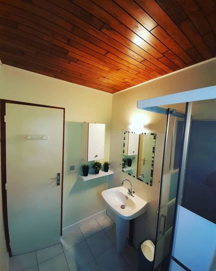 Image No.9-20 Bed House for sale