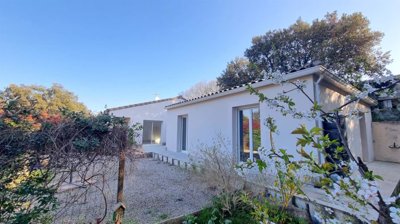 1 - Salinelles, House