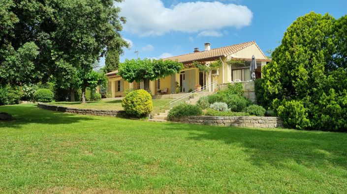 Image No.1-4 Bed House for sale