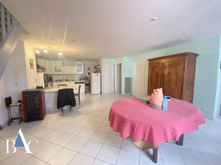 Image No.1-2 Bed House for sale