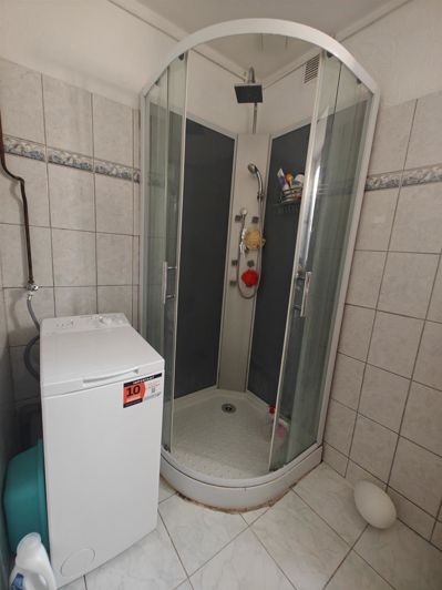 Image No.10-3 Bed House for sale