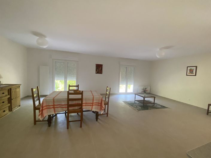 Image No.16-5 Bed House for sale