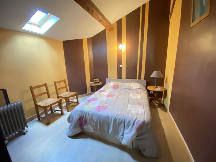 Image No.10-10 Bed House for sale