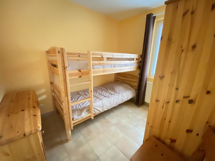 Image No.14-10 Bed House for sale