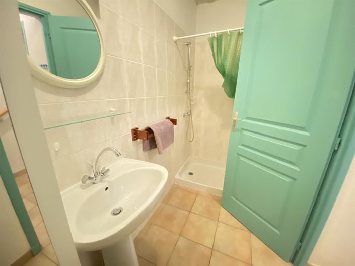 Image No.19-10 Bed House for sale