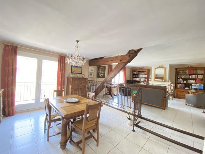 Image No.1-2 Bed House for sale
