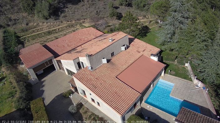 Image No.1-4 Bed House for sale