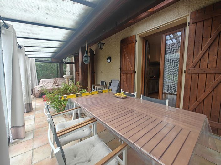 Image No.1-3 Bed House for sale
