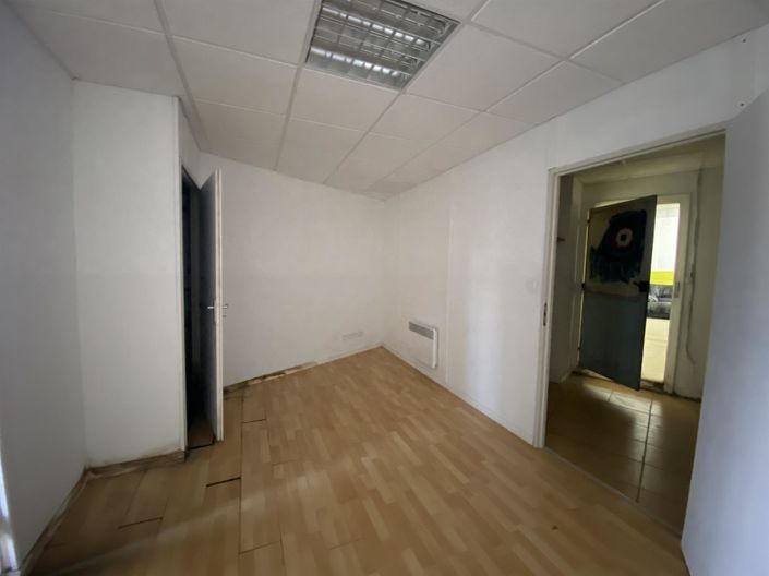 Image No.10-8 Bed House for sale