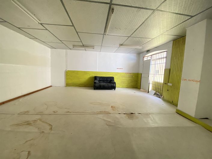 Image No.11-8 Bed House for sale