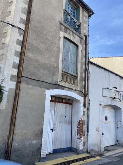 Image No.12-8 Bed House for sale