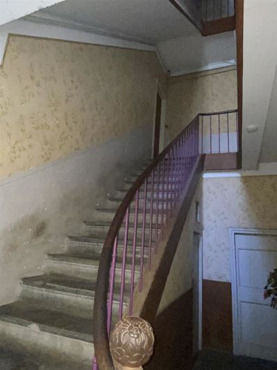 Image No.5-8 Bed House for sale