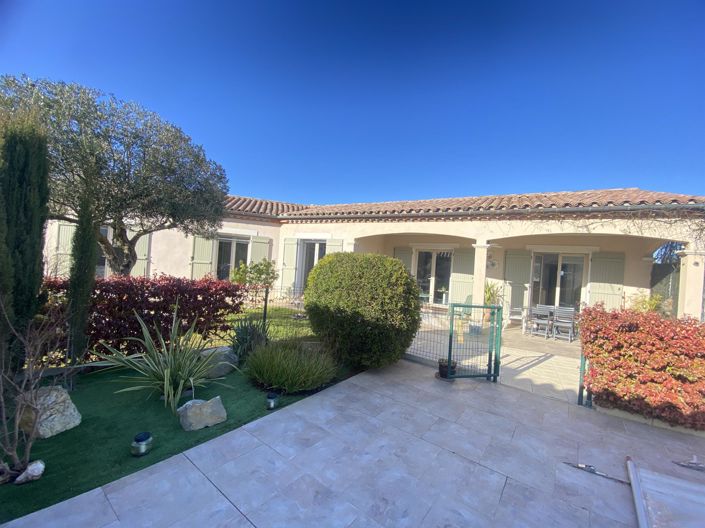 Image No.1-4 Bed House for sale