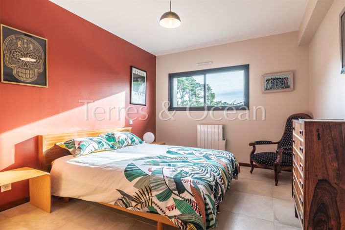 Image No.9-5 Bed House for sale