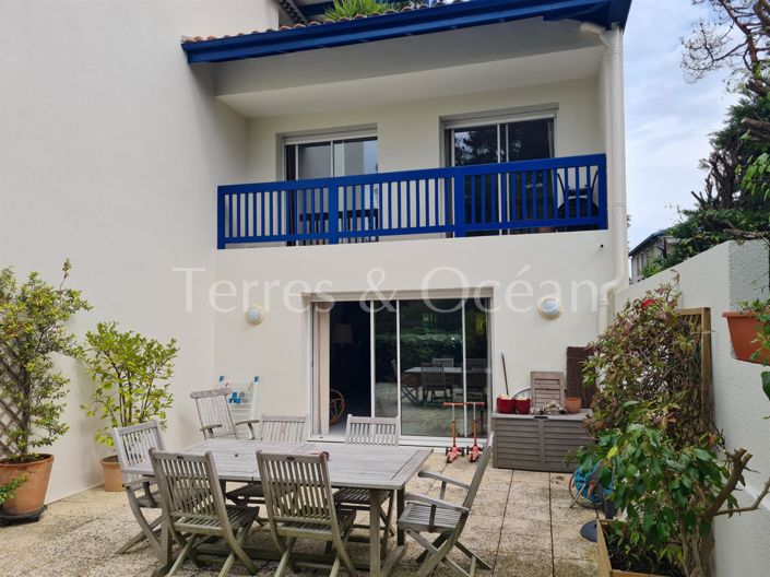 Image No.1-3 Bed Apartment for sale