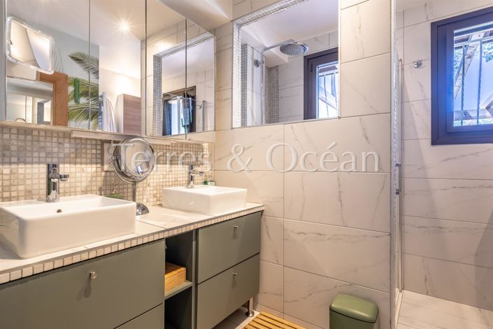 Image No.10-4 Bed House for sale