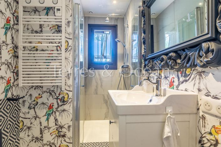 Image No.12-4 Bed House for sale