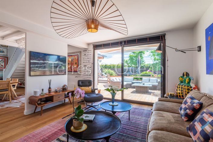 Image No.2-4 Bed House for sale